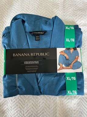 Banana Republic Satin Pajama Set in Teal